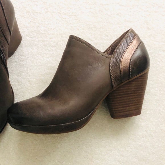 Size 11/41 Dansko Marcia Brown Leather Boot - Picture 3 of 5
